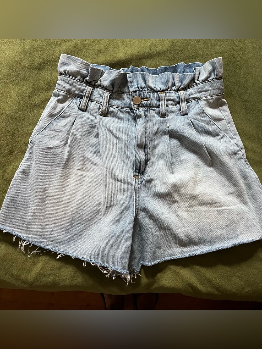 Cute, trendy denim paper bag shorts!